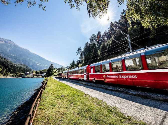 9201_Bernina Express am Lago di Poschiavo (3)